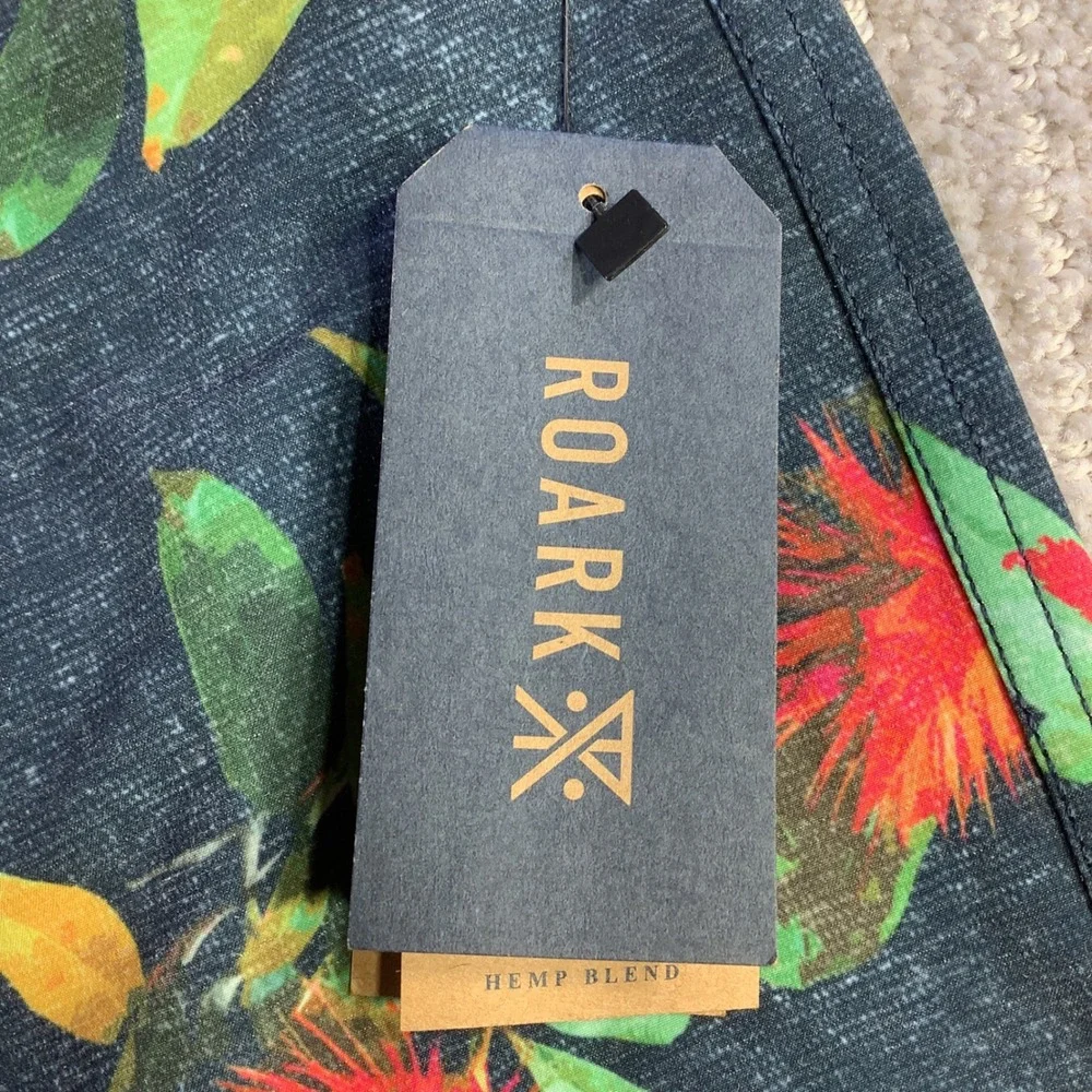 Roark The Passage La‎ Selva Hemp Blend Boardshorts Mens Size 30 Navy Floral NWT